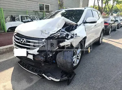 Photo 1 of 9: 2017 Hyundai Santa Fe — Korean insurance auction