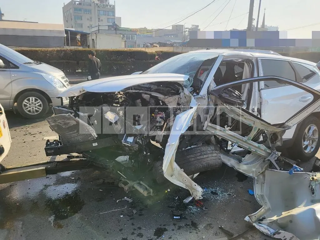 Photo 2 of 7: 2021 Hyundai Tucson 1.6 (Gasoline), VIN KMHJB81BGMU067635 — Korean insurance auction