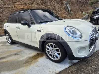 2016 BMW MINI Cooper D five-door