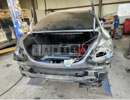 Photo 2 of 10: 2018 Mercedes-Benz C 200d — Korean insurance auction