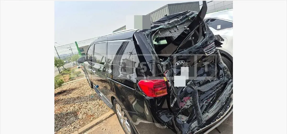 Photo 2 of 34: 2019 Kia Carnivals — Korean insurance auction
