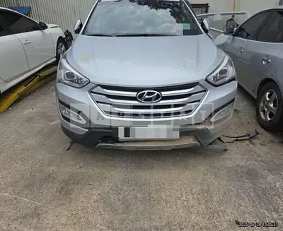Photo 1 of 23: 2015 Hyundai Santa Fe DM — Korean insurance auction