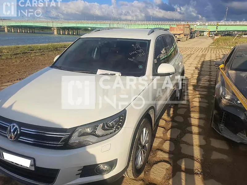 Photo 2 of 7: 2016 Volkswagen Tiguan 2.0 TDI BMT, VIN WVGZZZ5NZGW558880 — Korean insurance auction