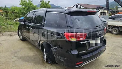 Photo 1 of 11: 2020 Kia Carnivals — Korean insurance auction