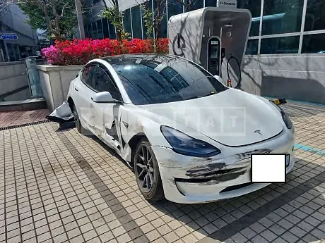 Photo 2 of 17: 2022 Tesla Model 3 Long Range, VIN 5YJ3E1EB5NF150547 — Korean insurance auction