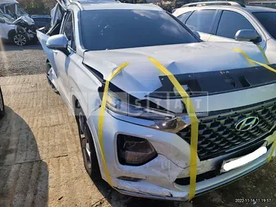 Photo 1 of 24: 2019 Hyundai Santa Fe, VIN KMHS581CDKU117244 — Korean insurance auction