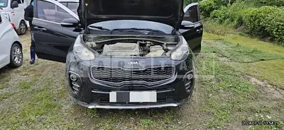 Photo 1 of 15: 2016 Kia Sportage (4WD) — Korean insurance auction