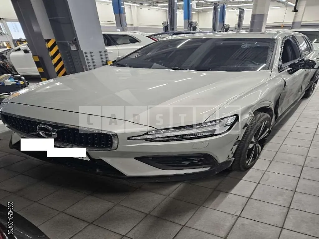 Photo 2 of 12: 2020 Volvo V60CCT5 AWD — Korean insurance auction