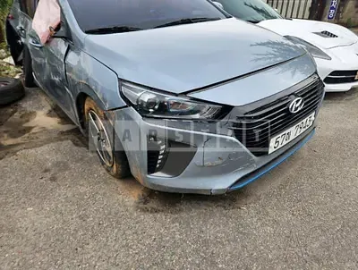 Photo 1 of 9: 2019 Hyundai Modern Ionic, VIN KMHC851CGKU108962 — Korean insurance auction