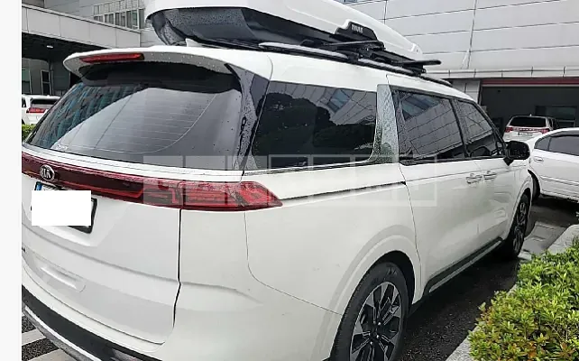 Photo 2 of 7: 2021 Kia Carnival, VIN KNANE81BBMS001298 — Korean insurance auction