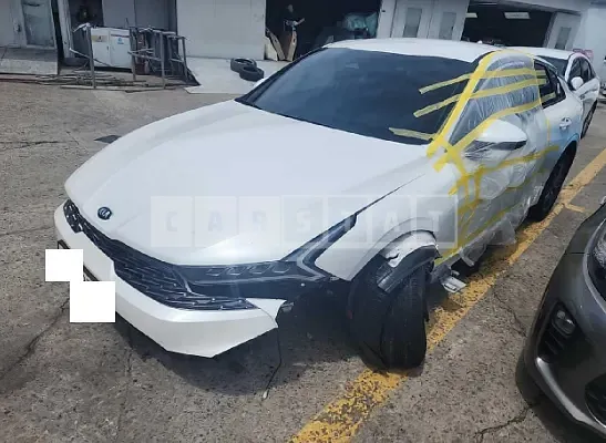 Photo 2 of 13: 2020 Kia K5, VIN KNAG1412BLA072403 — Korean insurance auction