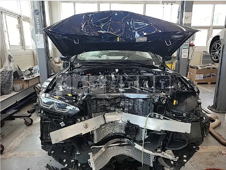 Photo 2 of 48: 2022 BMW M4 Competition, VIN WBS41AZ03NCJ63974 — Korean insurance auction