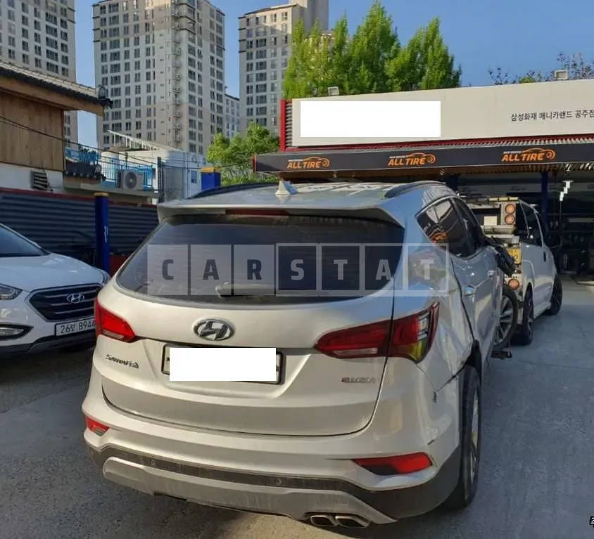 Photo 2 of 8: 2016 Hyundai Santa Fe — Korean insurance auction