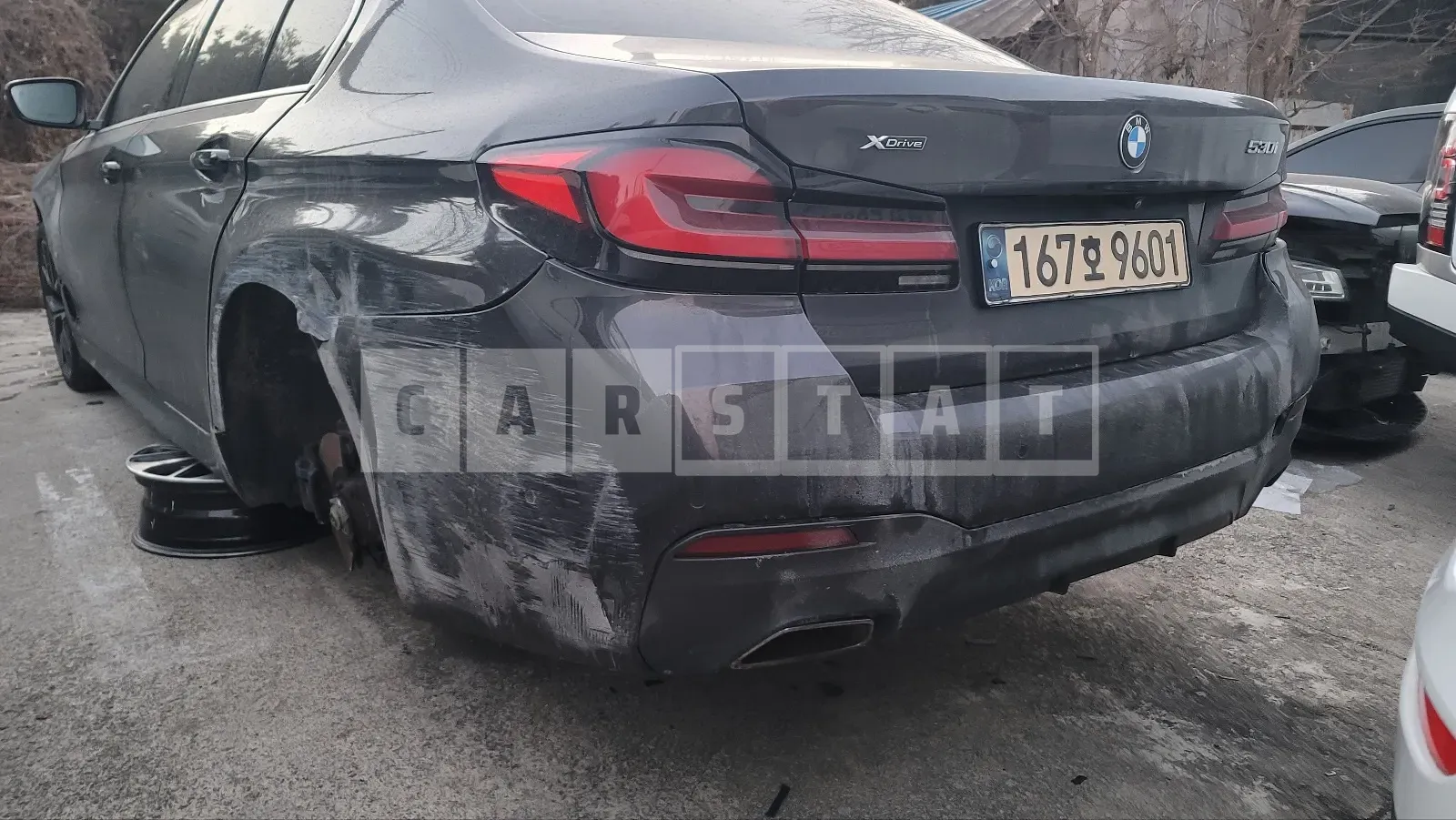 Photo 2 of 11: 2021 BMW 530i xDrive, VIN WBA31BJ04MWX00253 — Korean insurance auction