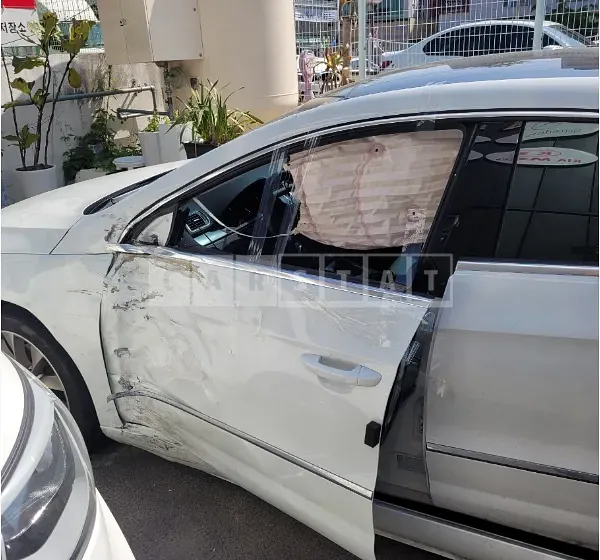 Photo 2 of 12: 2016 Volkswagen CC 2.0 TDI BMT — Korean insurance auction