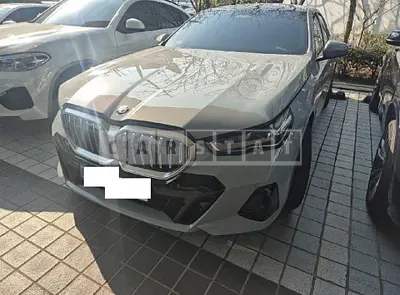 Photo 1 of 23: 2025 BMW 530i xDrive — Korean insurance auction
