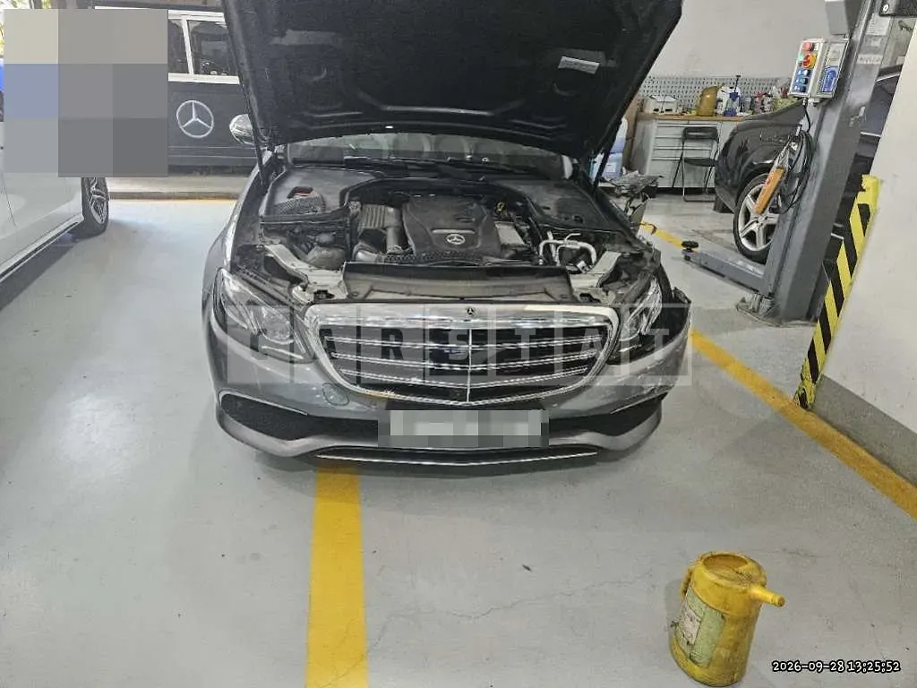 Photo 2 of 16: 2020 Mercedes-Benz E 300 4Matic — Korean insurance auction