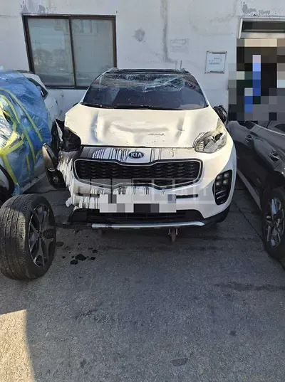 Photo 1 of 3: 2015 Kia Sportage — Korean insurance auction