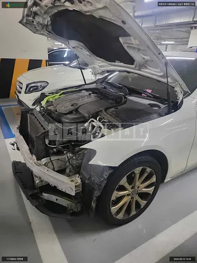 Photo 1 of 13: 2019 Mercedes-Benz E220d 4Matic, VIN WDDZF0FB1KA651137 — Korean insurance auction