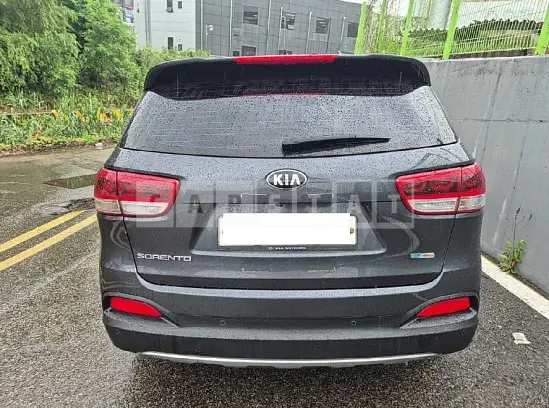 Photo 2 of 10: 2016 Kia Sorento — Korean insurance auction