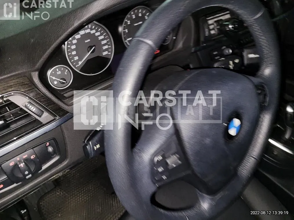 Photo 2 of 6: 2015 BMW Calm 320i — Korean insurance auction