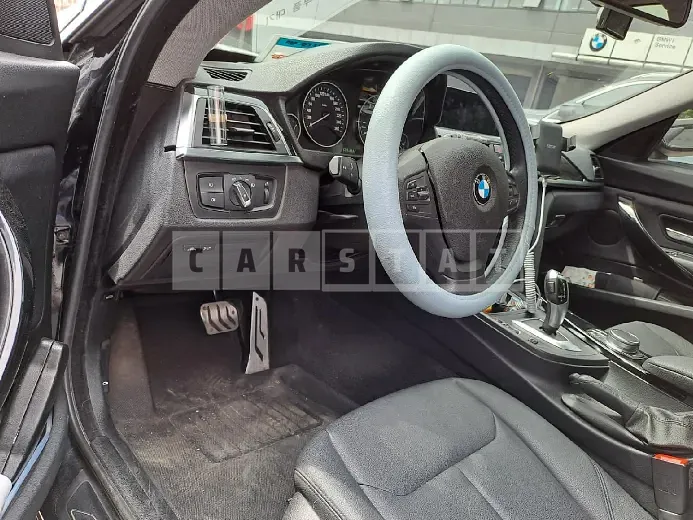 Photo 2 of 47: 2018 BMW 320d GranTurismo, VIN WBA8T3105JG804746 — Korean insurance auction