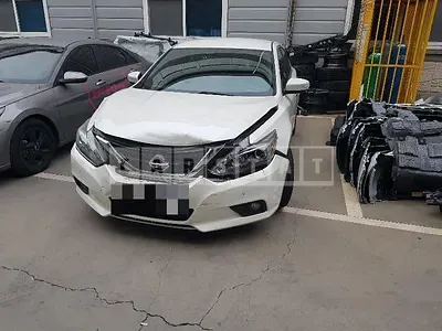 Photo 1 of 5: 2017 Nissan Altima 2.5 — Korean insurance auction