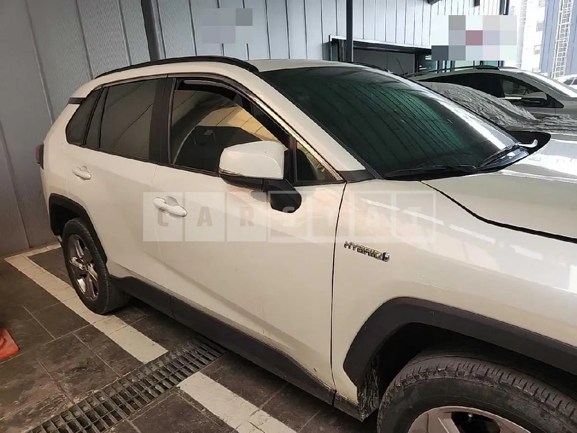 Photo 2 of 19: 2021 Toyota RAV4 Hybrid 2WD, VIN JTMW2RFV8MD081811 — Korean insurance auction