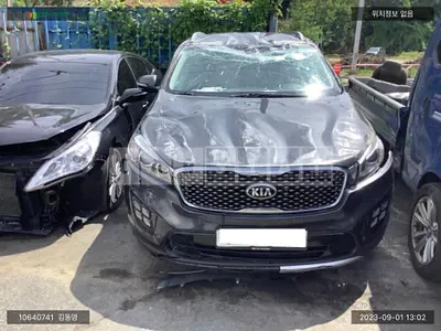Photo 1 of 19: 2017 Kia Sorento /Sorrento, VIN KNAPS81ABHA359945 — Korean insurance auction