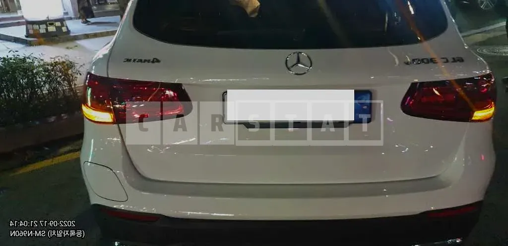 Photo 2 of 7: 2022 Mercedes-Benz GLC300 e 4Matic, VIN W1N0G5DBXNG076725 — Korean insurance auction