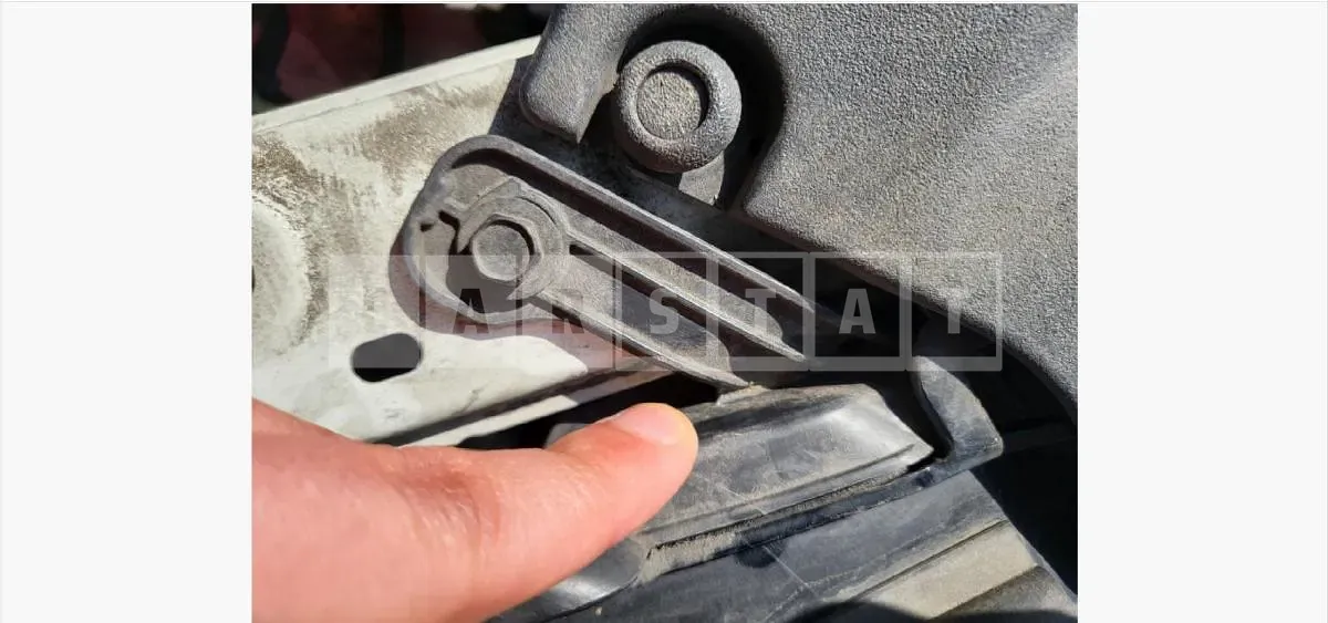 Photo 3 of 3: 2018 Toyota (parts) Camry Hybrid Headlamp — Korean insurance auction