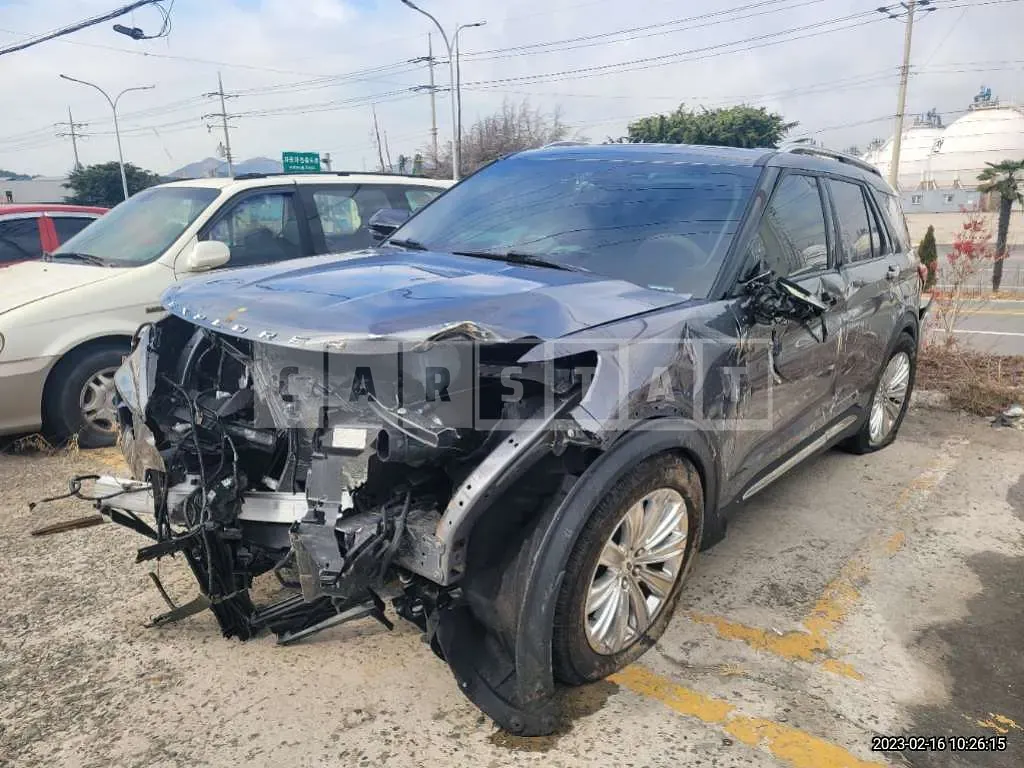 Photo 2 of 12: 2022 Ford Explorer 2.3 Limited AWD — Korean insurance auction