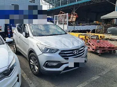 Photo 1 of 7: 2015 Hyundai Santa Fe DM — Korean insurance auction
