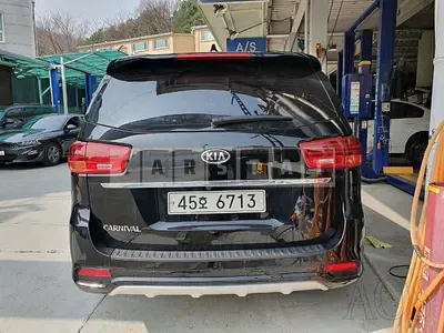 Photo 1 of 15: 2019 Kia Carnival, VIN KNAMB81ABKS576292 — Korean insurance auction