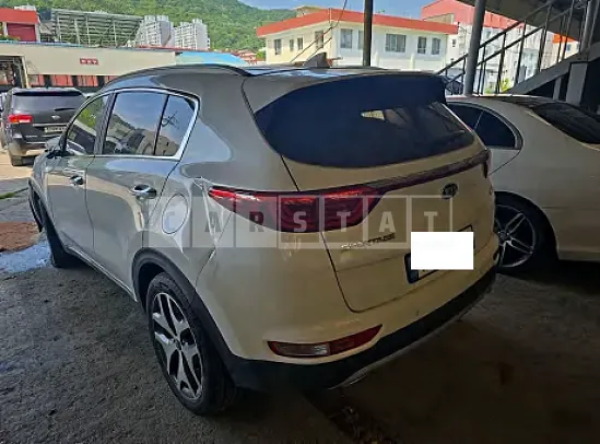 Photo 2 of 16: 2016 Kia Sportage — Korean insurance auction