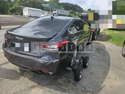 Photo 1 of 14: 2019 Genesis G80 3.3 — Korean insurance auction