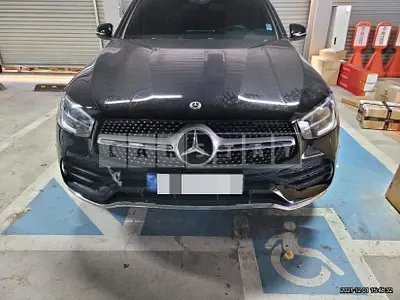 Photo 1 of 37: 2020 Mercedes-Benz GLC300e 4Matic Coupe, VIN W1N0J5DB7MF881636 — Korean insurance auction