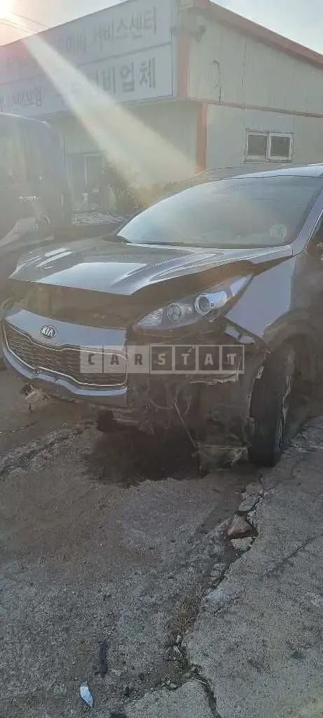 Photo 2 of 7: 2018 Kia Sportage, VIN KNAPN813BJK387297 — Korean insurance auction