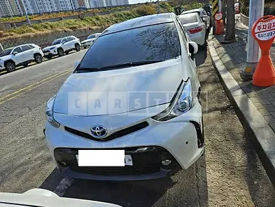 Photo 1 of 12: 2017 Toyota Prius In — Korean insurance auction