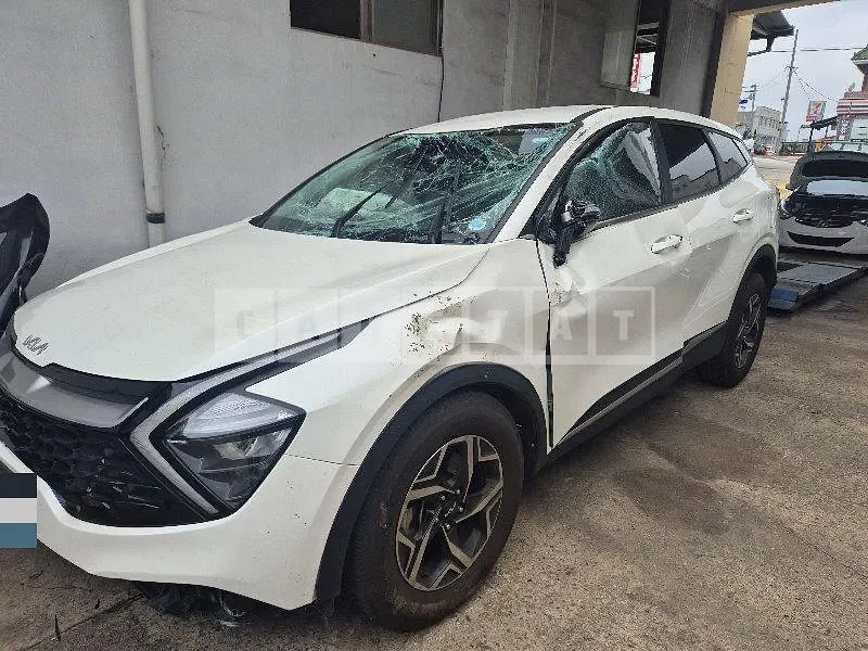 Photo 2 of 9: 2022 Kia Sportage — Korean insurance auction