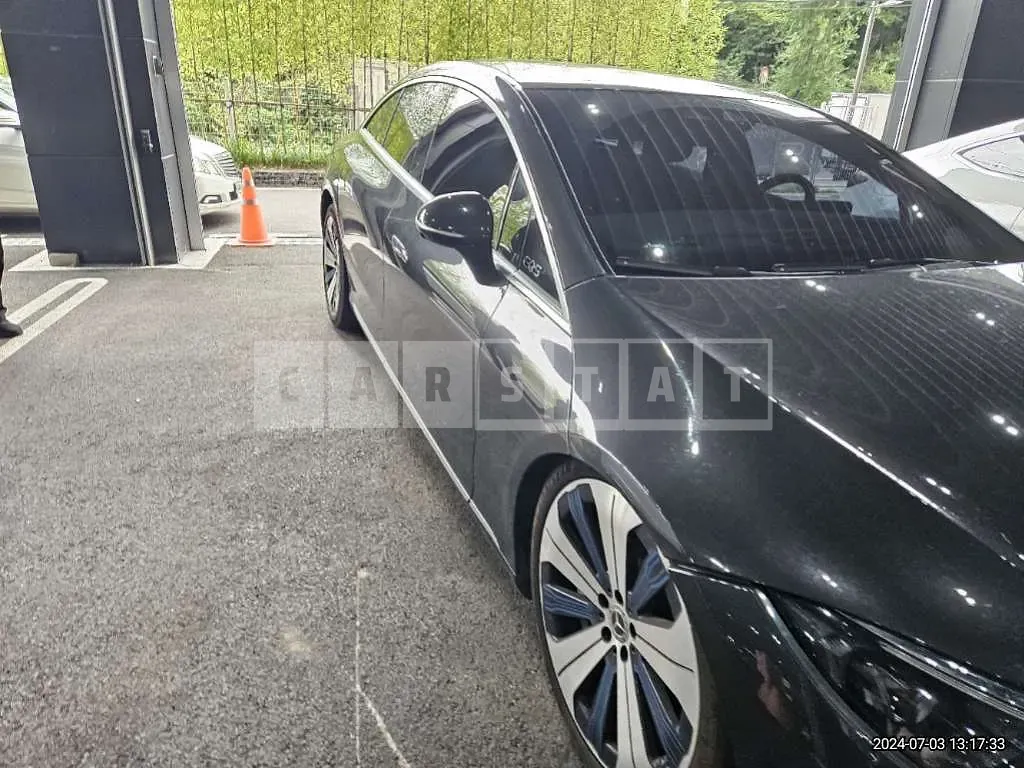 Photo 2 of 45: 2022 Mercedes-Benz EQS350 — Korean insurance auction