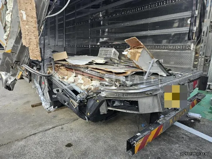 Photo 2 of 32: 2023 Kairos 4 Ton Cargo — Korean insurance auction
