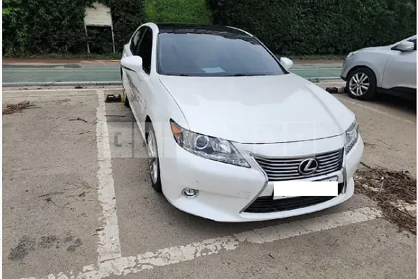 Photo 2 of 22: 2015 Lexus Es 350 — Korean insurance auction