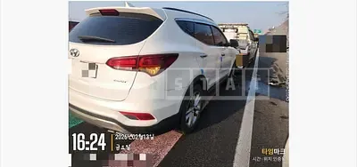 Photo 1 of 2: 2015 Hyundai Santa Fe DM Diesel — Korean insurance auction