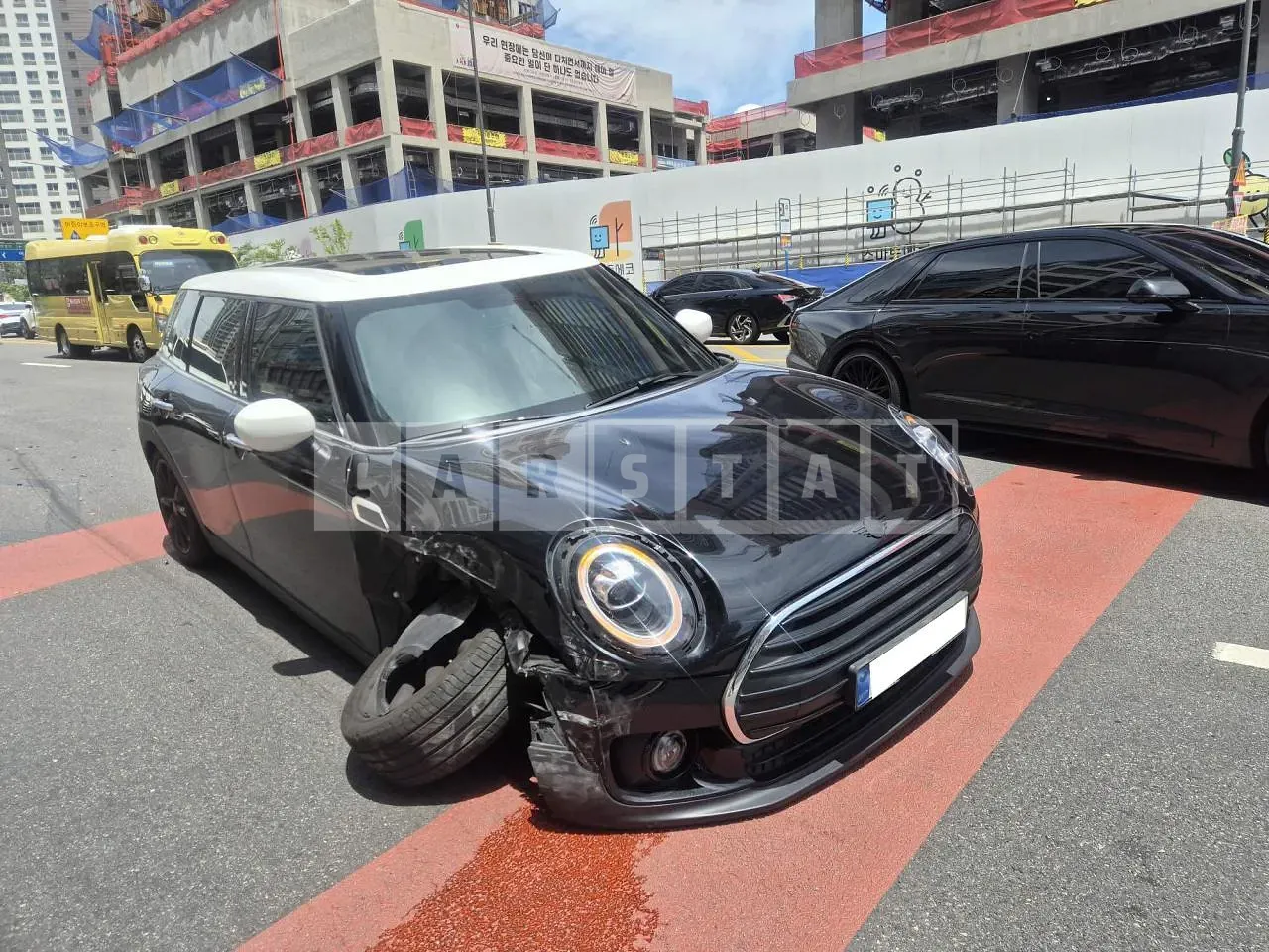 Photo 2 of 7: 2021 MINI Cooper Clubman, VIN WMWXJ3108M2P31973 — Korean insurance auction