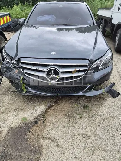 Photo 1 of 9: 2016 Mercedes-Benz E220 BlueTec — Korean insurance auction