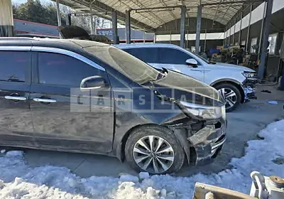 Photo 1 of 12: 2015 Kia Carnival — Korean insurance auction