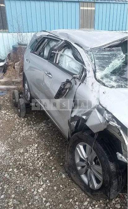 Photo 2 of 4: 2016 Kia Sorento — Korean insurance auction