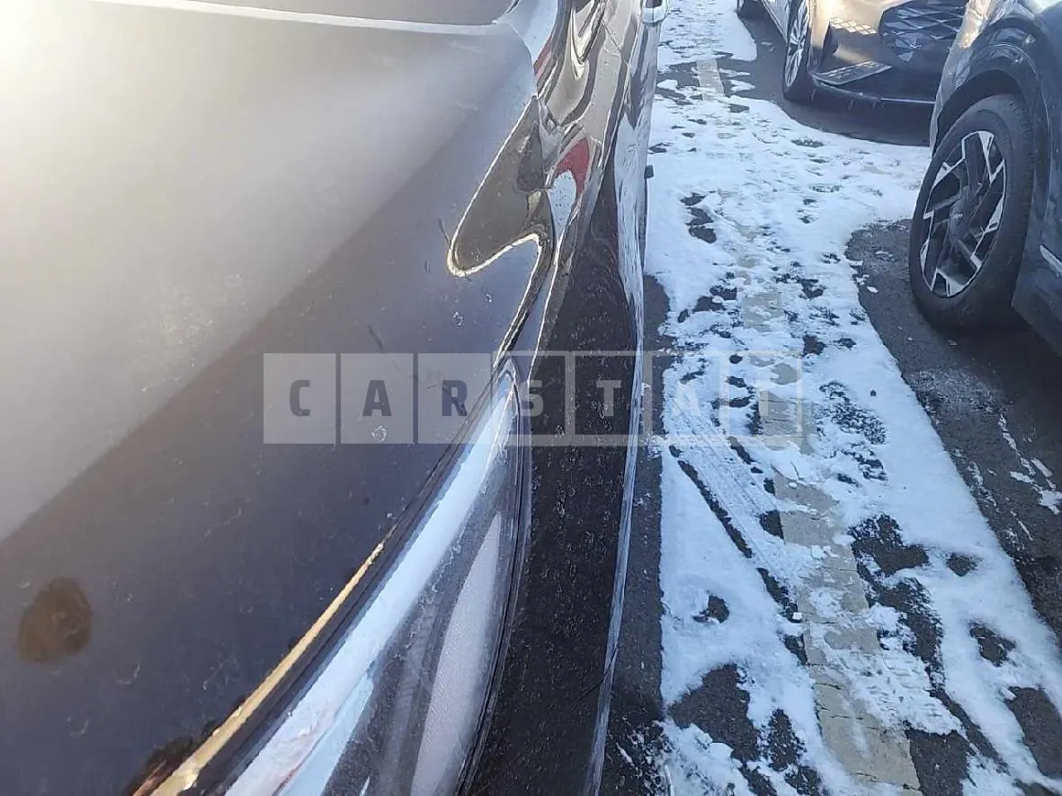 Photo 2 of 11: 2018 Kia Carnival 9 Seater, VIN KNAME81ABKS516689 — Korean insurance auction