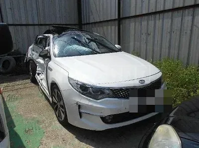 Photo 1 of 15: 2017 Kia K5 — Korean insurance auction